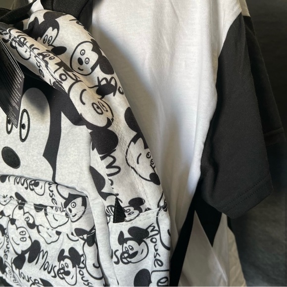 NWT Disney Artist Series Backpack - Picture 8 of 9